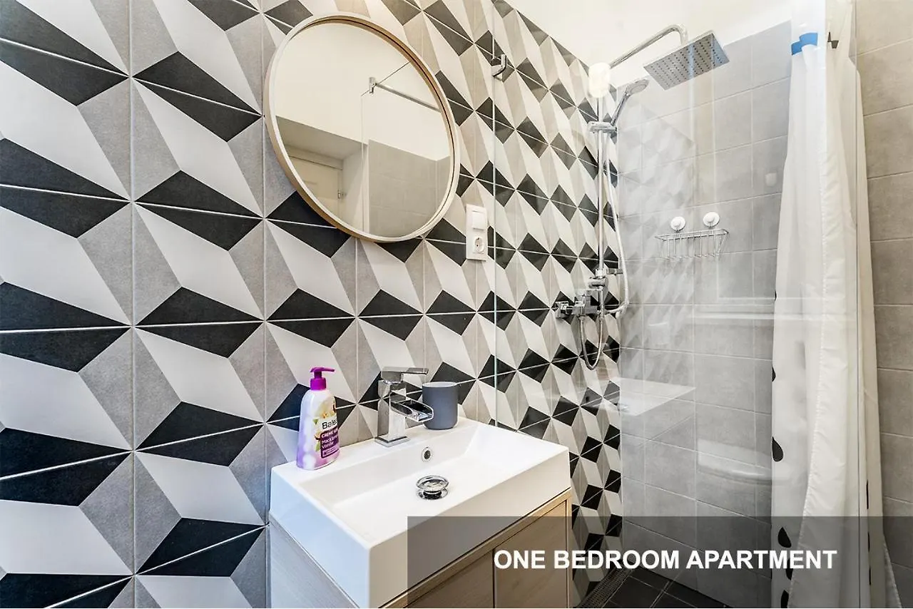 Bpr Art Of Rainbow Apartments Budapest Hungary