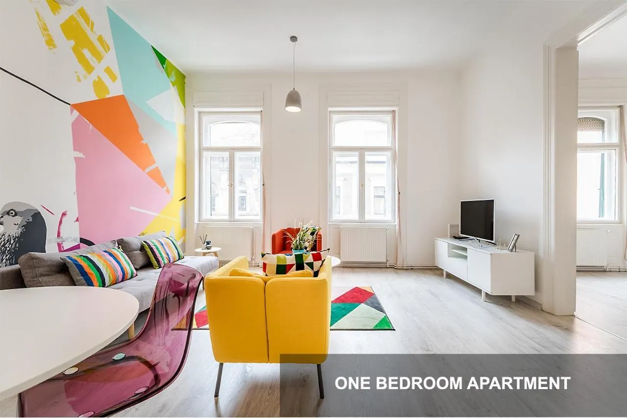 Bpr Art Of Rainbow Apartments Budapest