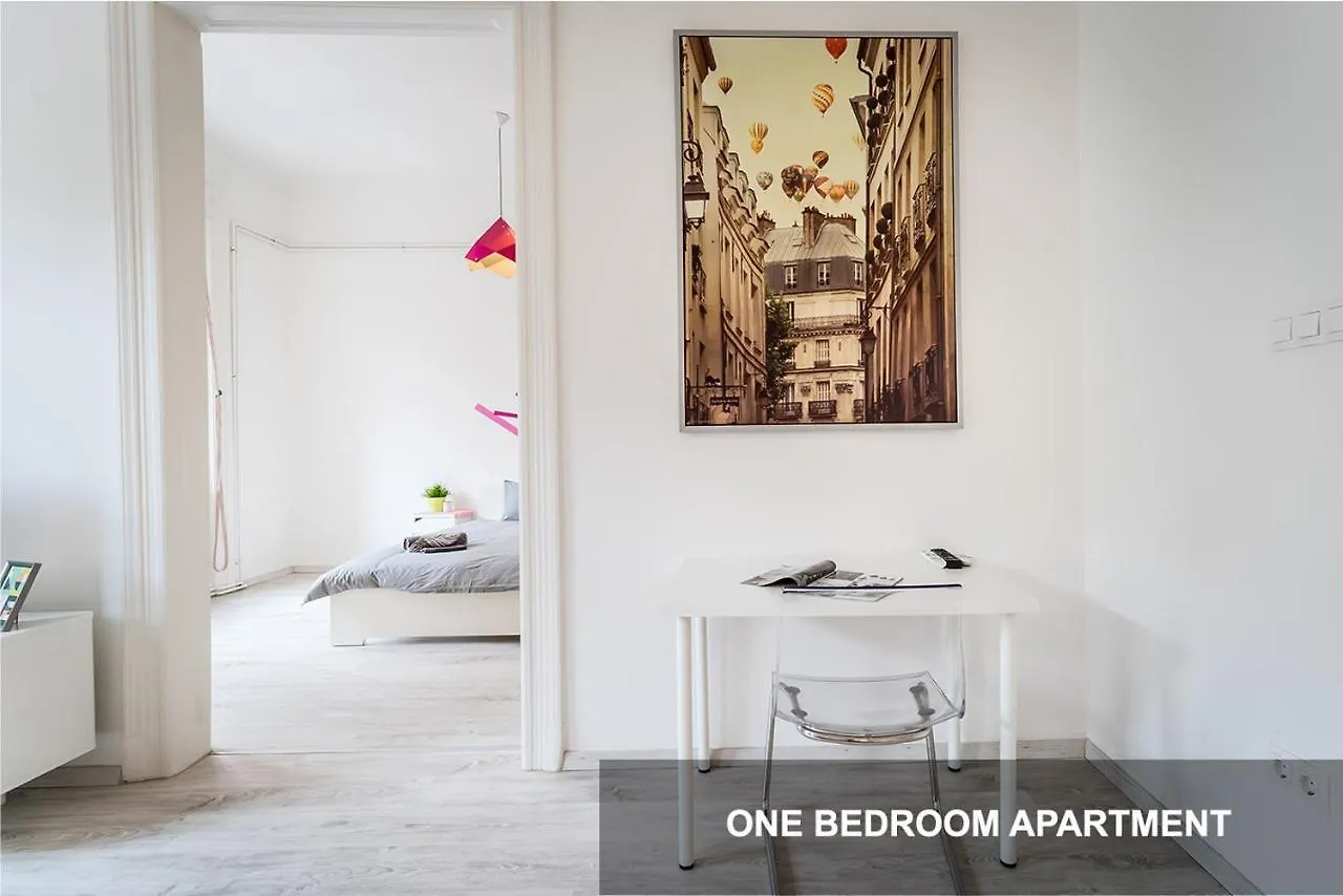 Bpr Art Of Rainbow Apartments Budapest